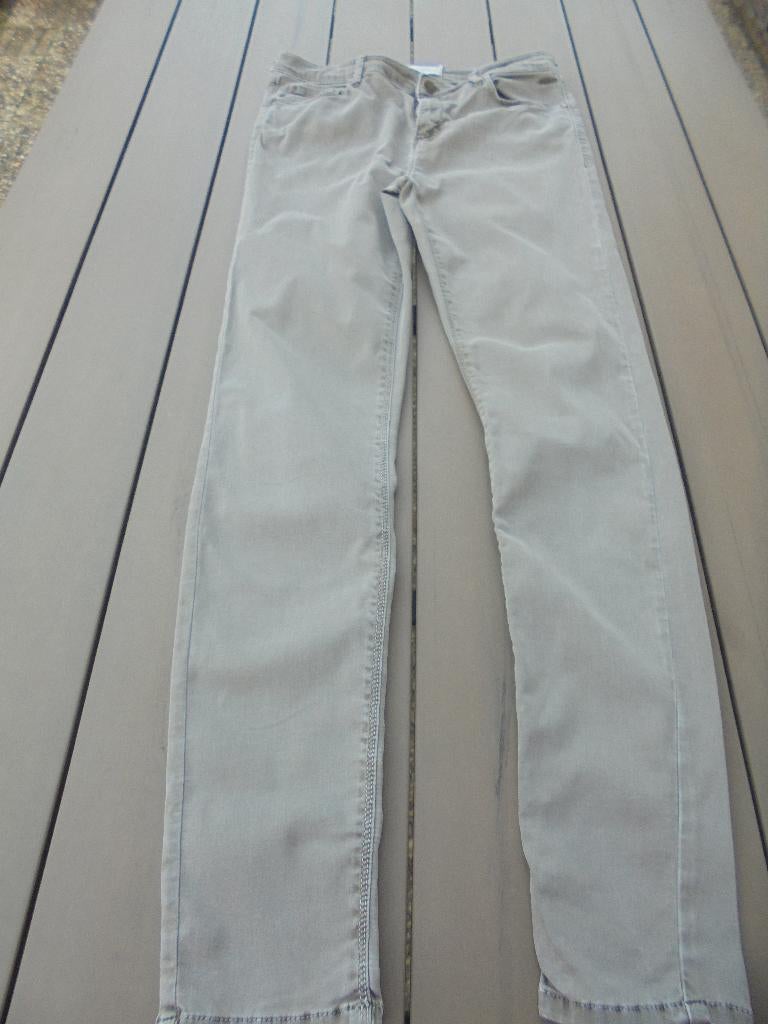 N63 Groene broek Revelation maat 30, Kleding | Dames, Spijkerbroeken en Jeans, Overige kleuren, Ophalen of Verzenden, W30 - W32 (confectie 38/40)