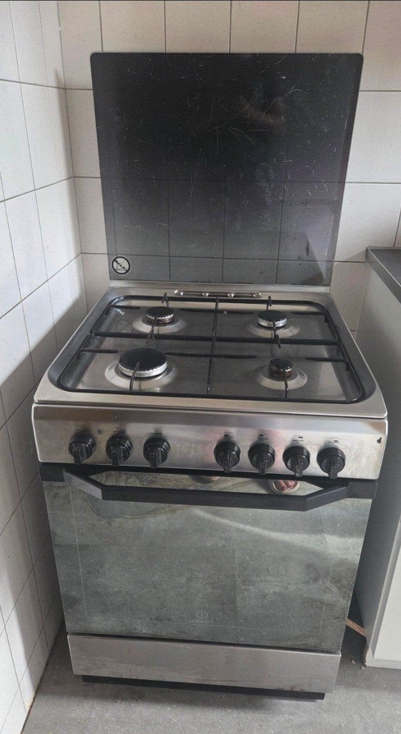 Indesit Vrijstaand Gasfornuis met Oven, Ophalen, Gebruikt, 4 kookzones, Gas