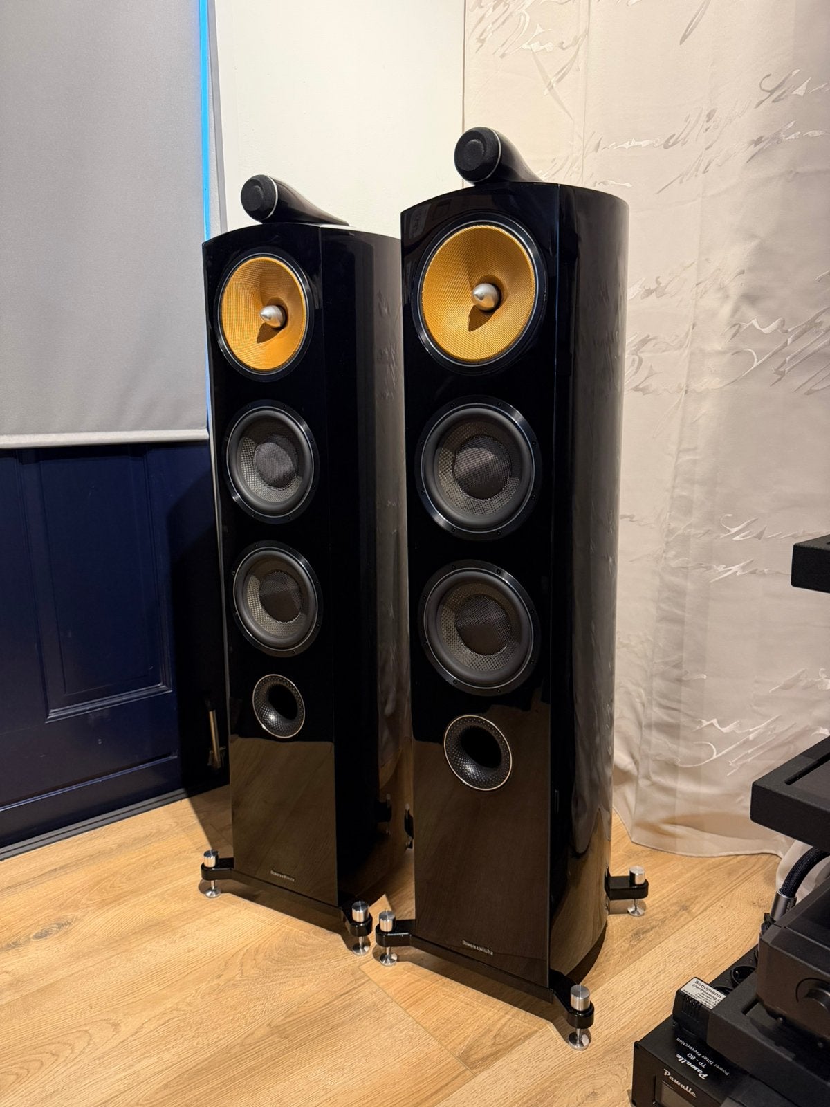 Mooie B&W 804 D2 Diamond Luidsprekers met Custom Stands, 150 watt of meer, Vloerstaande luidspreker, Basreflex, Ophalen of Verzenden