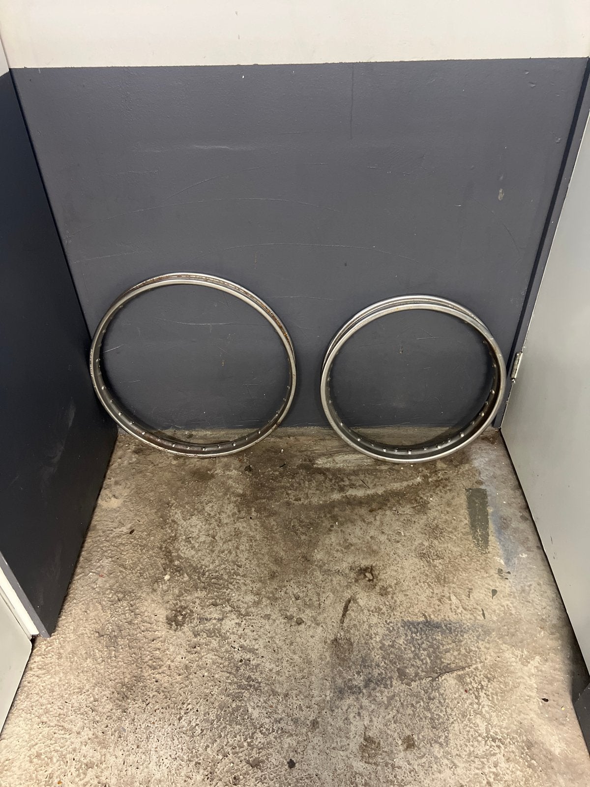 Set van 2 gebruikte velgen (18 en 21 inch), Ophalen of Verzenden, Gebruikt