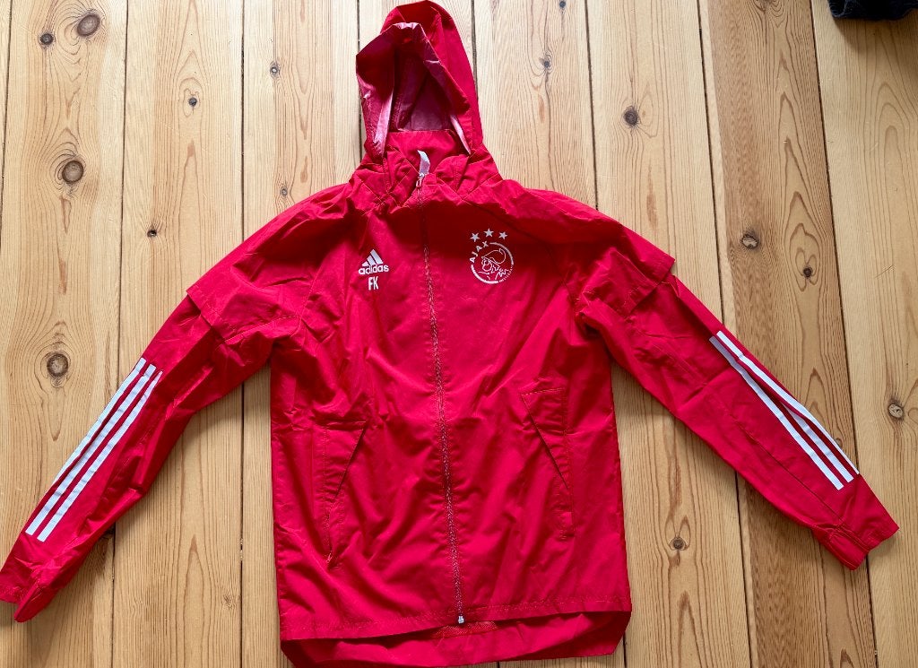 Ajax Adidas regenjack / windjack heren – Rood Wit – Small, Kleding | Heren, Ophalen of Verzenden, Zo goed als nieuw, Adidas, Voetbal