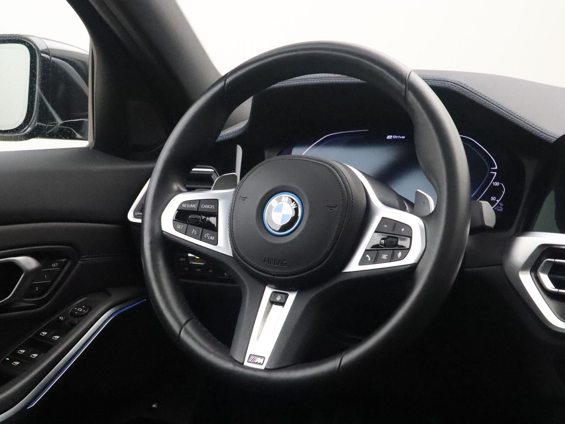 BMW 3 Serie 330e Business Edition Plus (bj 2022, automaat), Auto's, Automaat, 1998 cc, Gebruikt, Euro 6