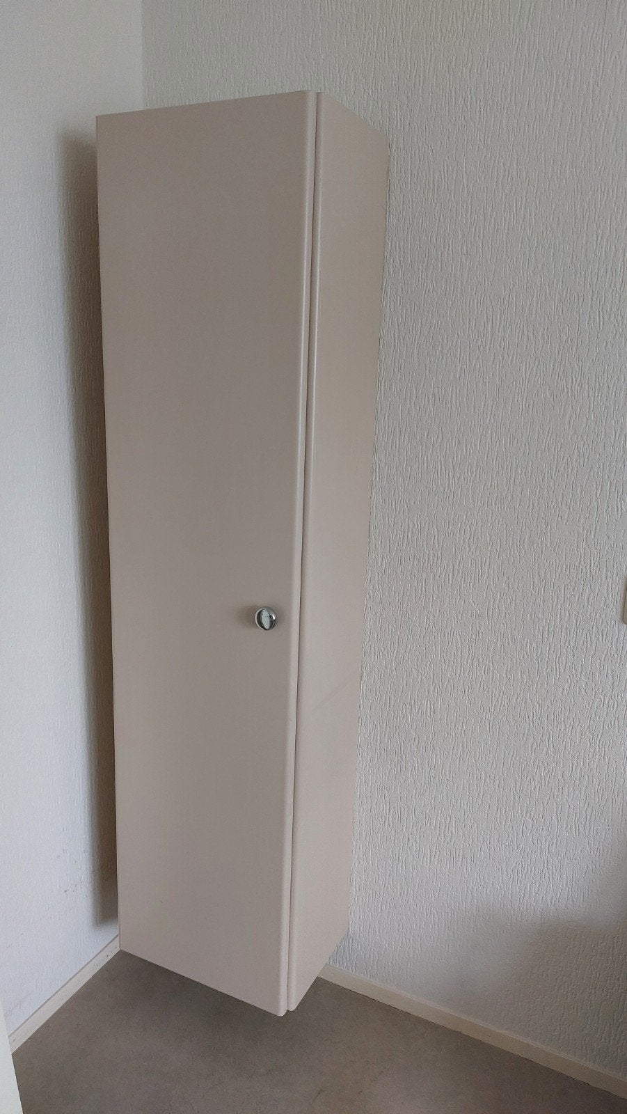 (Badkamer)/ kast hangend., Huis en Inrichting, Kasten | Overige, Ophalen
