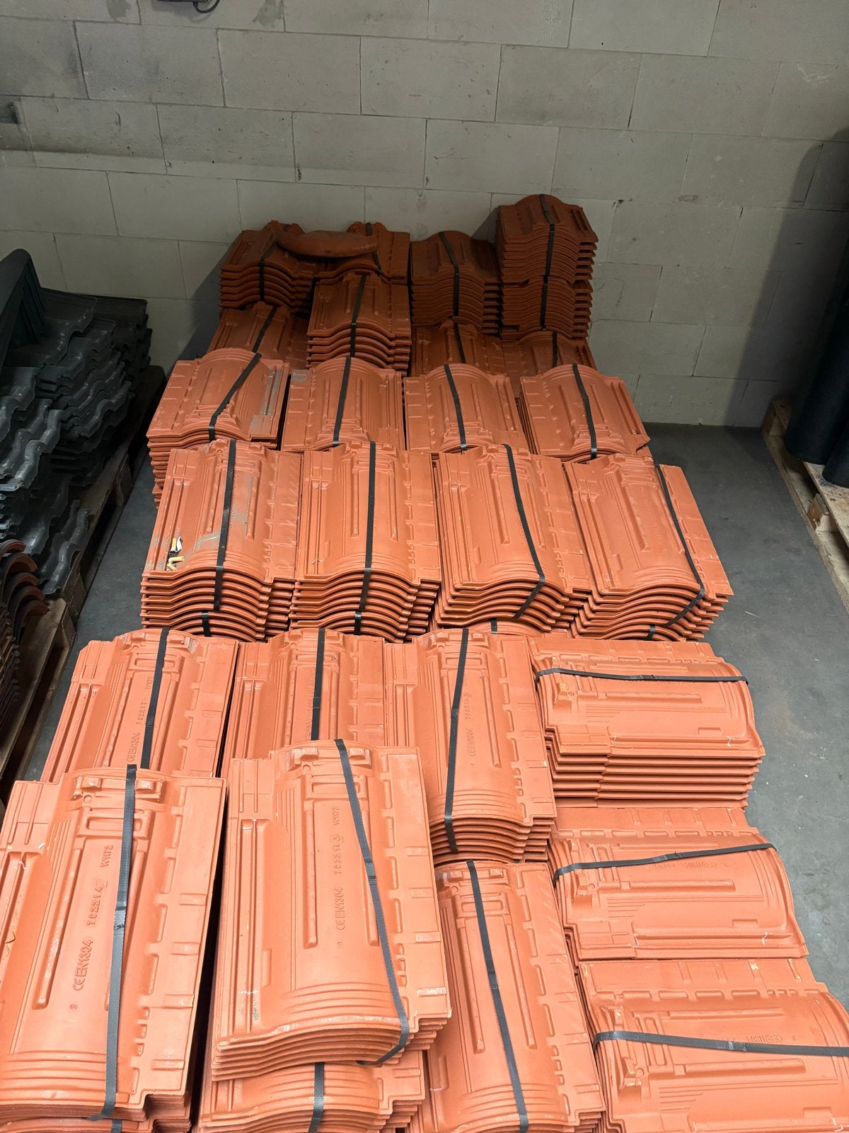 Koramic VHV natuur rood dakpannen - bijna een pallet, Gebruikt, Steen of Klei, Ophalen of Verzenden, 15 m² of meer