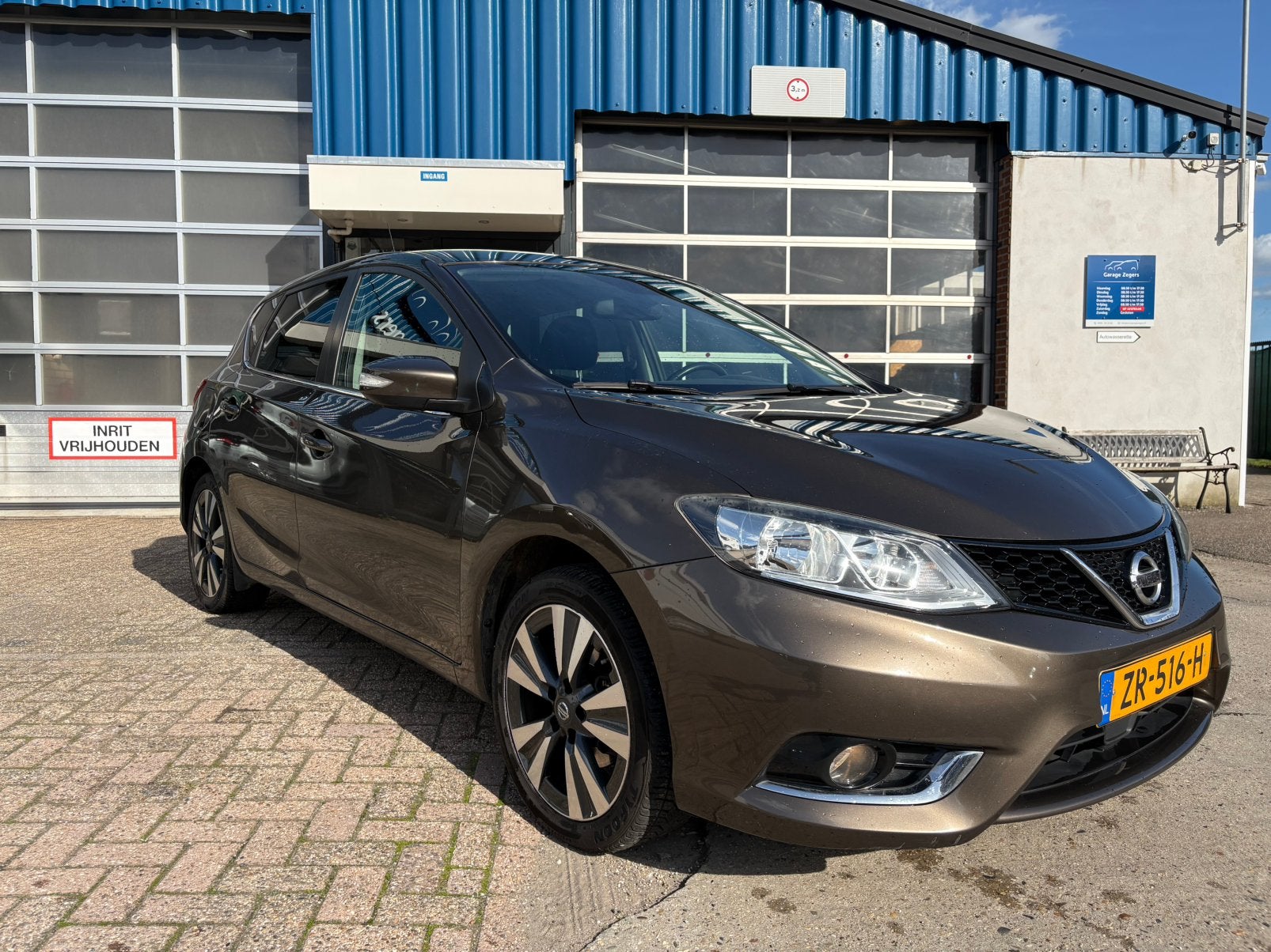 Nissan Pulsar 1.2 Dig-t Automaat 2015 Bruin, Auto's, Stof, Zwart, 4 cilinders, Bruin