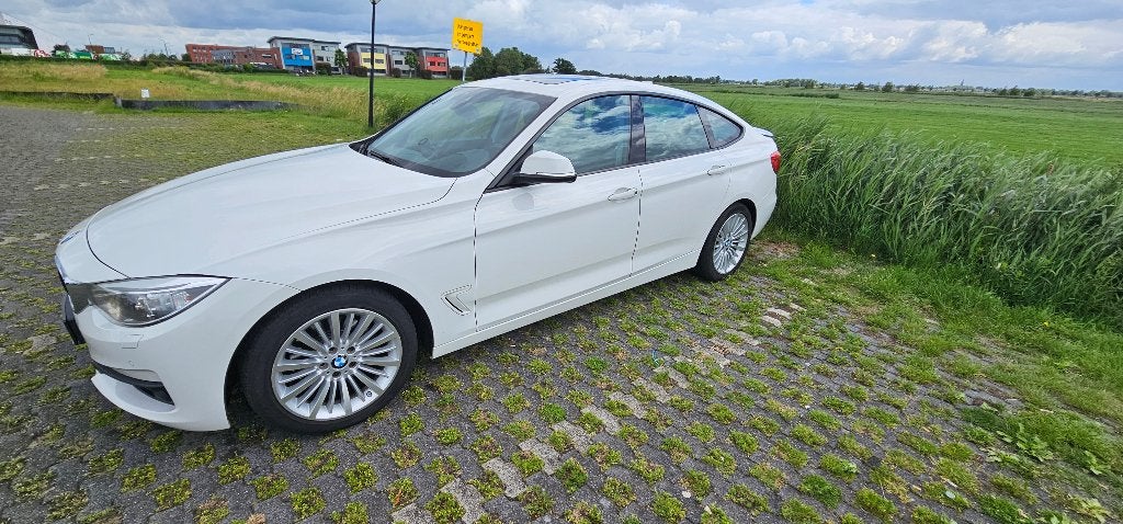 BMW 3-Serie GT 328I Aut8 2014 Wit, Auto's, BMW, Automaat, Achterwielaandrijving, Zwart, 4 cilinders