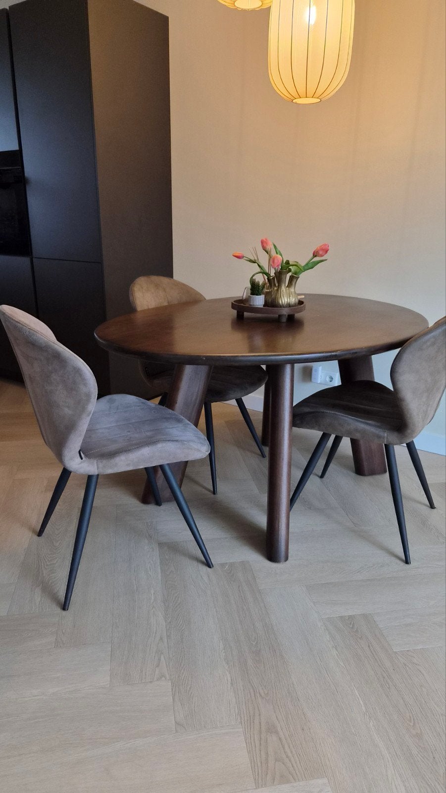WOOOD Roundly Eettafel - Mangohout - Walnoot, Ophalen, 100 tot 150 cm, Modern, Scandinavisch, Zo goed als nieuw