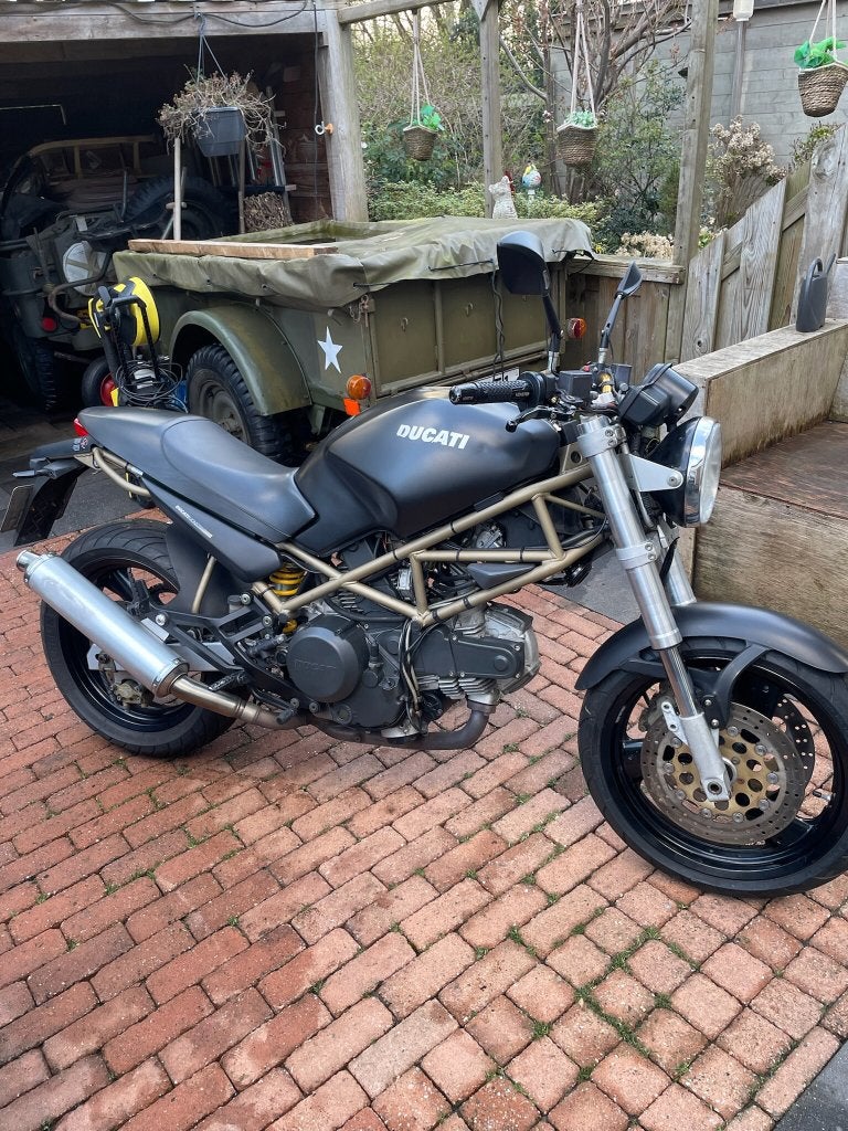 Ducati 600m mat zwart, 2 cilinders, Sportuitlaat, Motorrijbewijs A, Gebruikt
