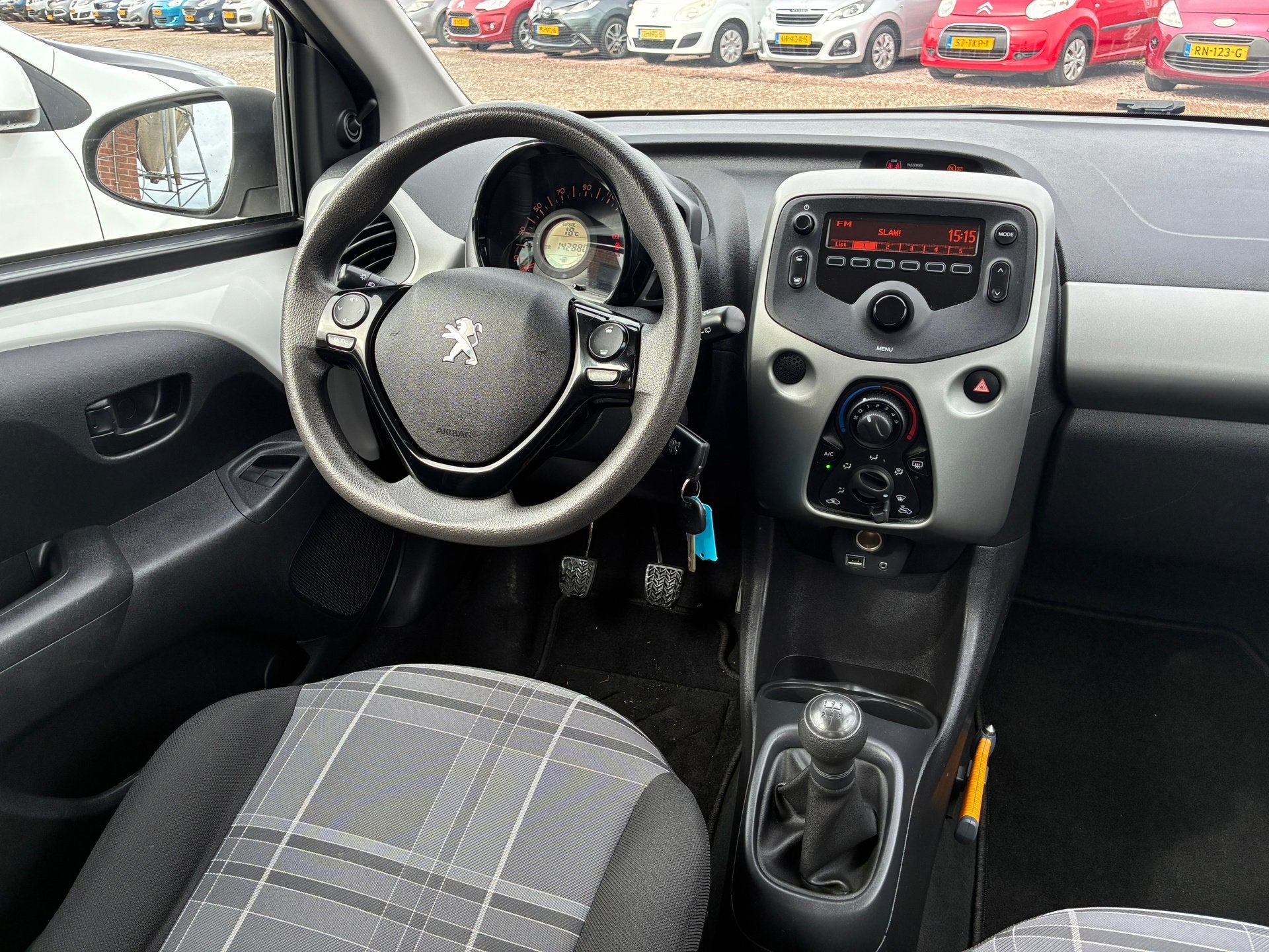 Peugeot 108 1.0 e-VTi Active | Airco + Bluetooth + Elk. Rame, Voorwielaandrijving, Stof, Gebruikt, 4 stoelen