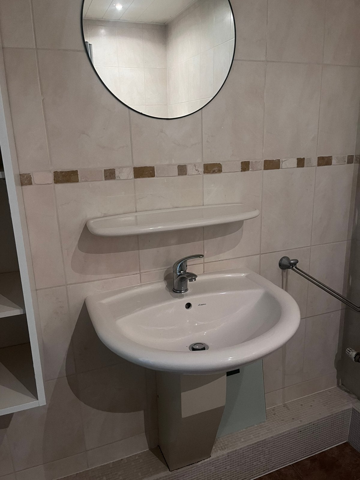 Wasbak plus plankje van Sfinx, Huis en Inrichting, Ophalen, Gebruikt, 50 tot 100 cm, Minder dan 100 cm