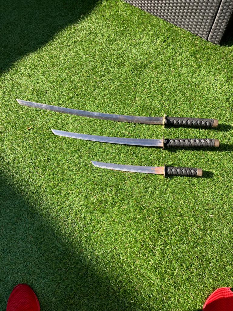 Set van 3 decoratieve katana zwaarden met schede, Verzamelen, Ophalen, Gebruikt