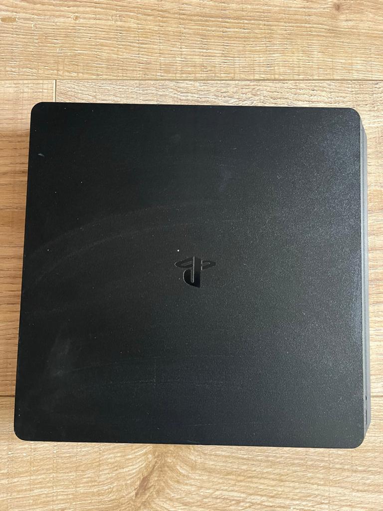 PlayStation 4 Slim met hdmı en power cable 1 controller, Spelcomputers en Games, Spelcomputers | Sony PlayStation 4, Ophalen, Gebruikt