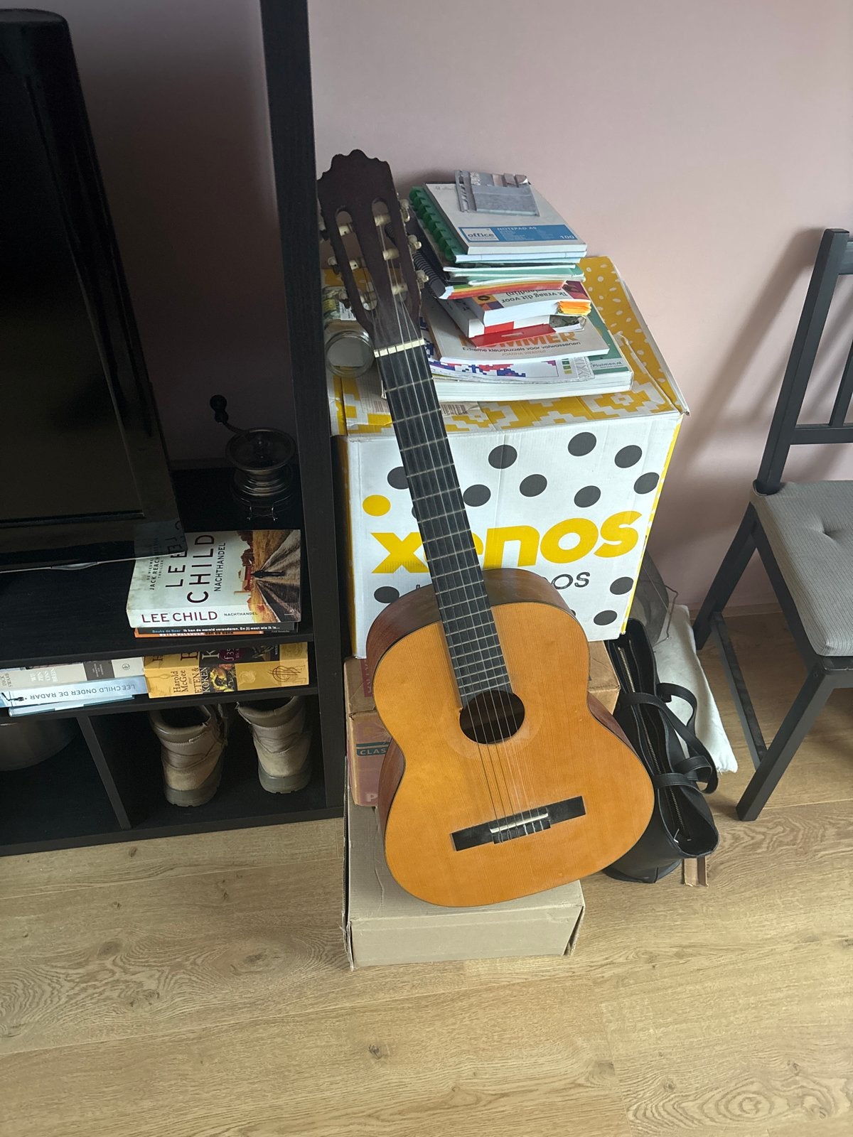 Gebruikte klassieke gitaar - Heeft wat liefde nodig, Ophalen, Gebruikt, Klassieke of Spaanse gitaar