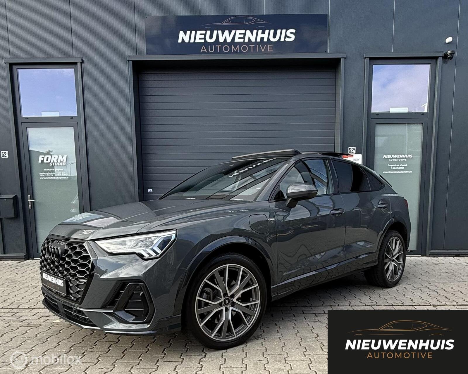 Audi Q3 Sportback 45 TFSI e S Edition Matrix l Pano, Dealer onderhouden, Gebruikt, Zwart, Leder en Stof