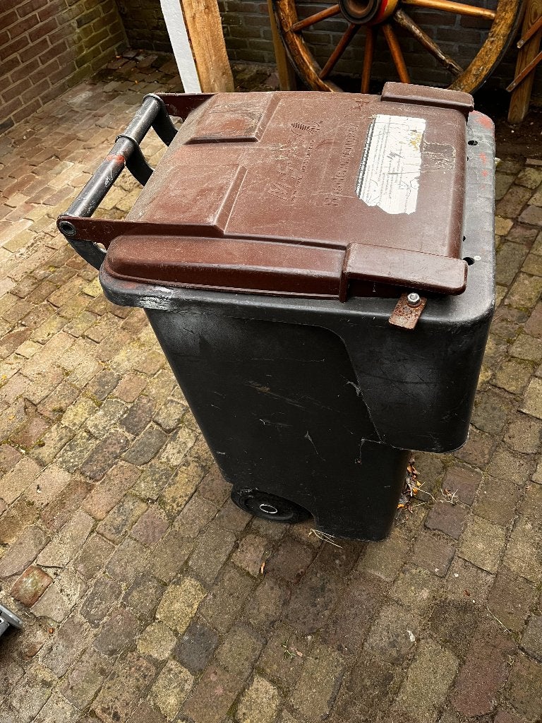Kunstof rol container - gratis, Ophalen, Gebruikt