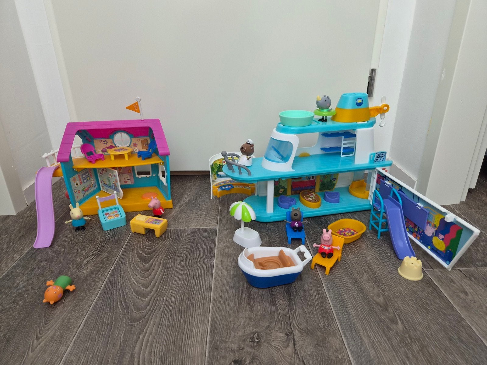 Peppa Pig Cruise Schip en speelhuis set, Ophalen, Gebruikt, Jongen of Meisje