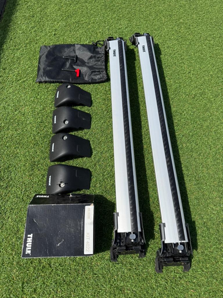 Thule WingBar Edge 9595 + 4022 kit, BMW 5 Touring dakdragers, Ophalen, Zo goed als nieuw