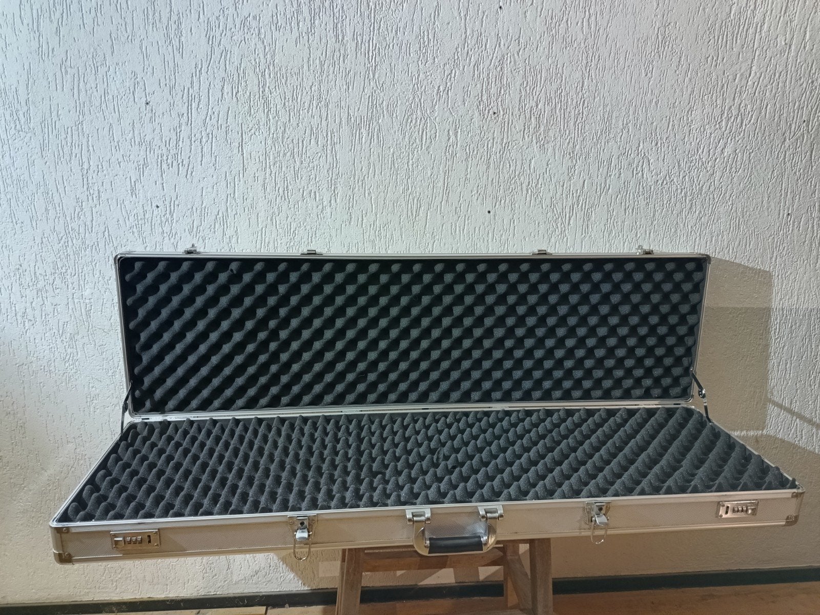 Geweerkoffer 125x35.5x12 cm met schuimrubber, Ophalen of Verzenden, Gebruikt