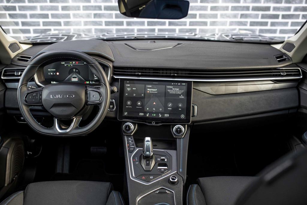 Lynk & Co 01 1.5 PHEV | Luxe SUV met 1.800 kg trekvermogen |, Stof, Euro 6, Zwart, Plug-in hybride