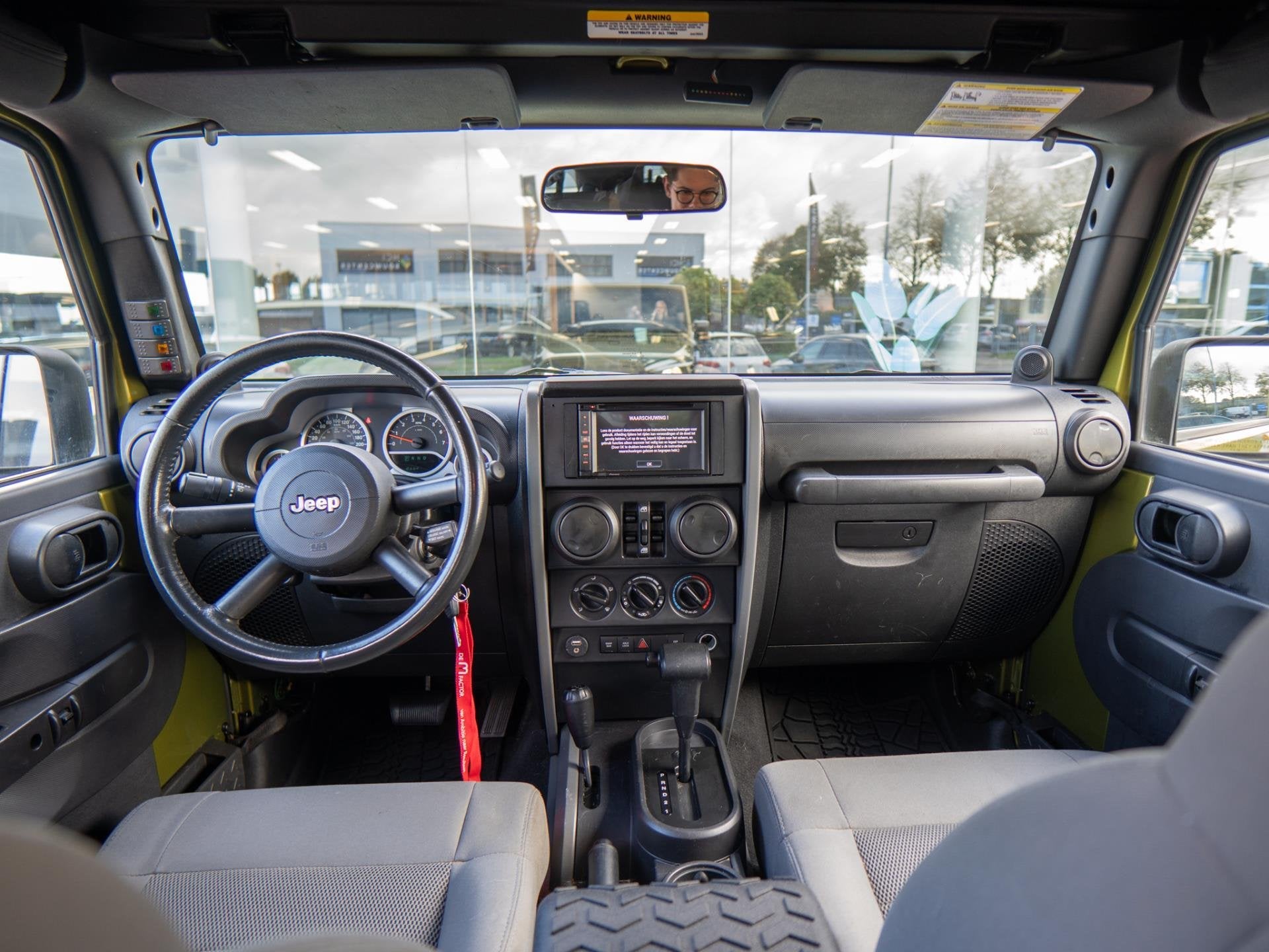 Jeep Wrangler Unlimited 3.8 Sport | Trekhaak | Cruise | Lier, Stof, Gebruikt, 1836 kg, Cabriolet