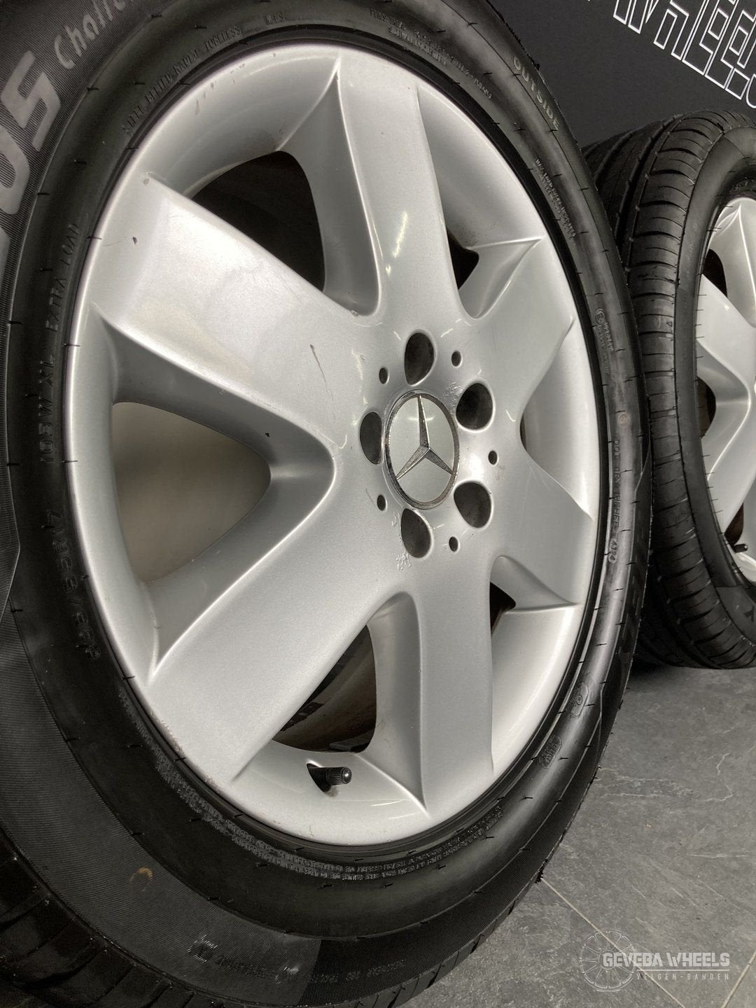 17” originele Mercedes Vito / Viano velgen + banden A6394011, Auto-onderdelen, Banden en Velgen, -, -, Banden en Velgen, 17 inch