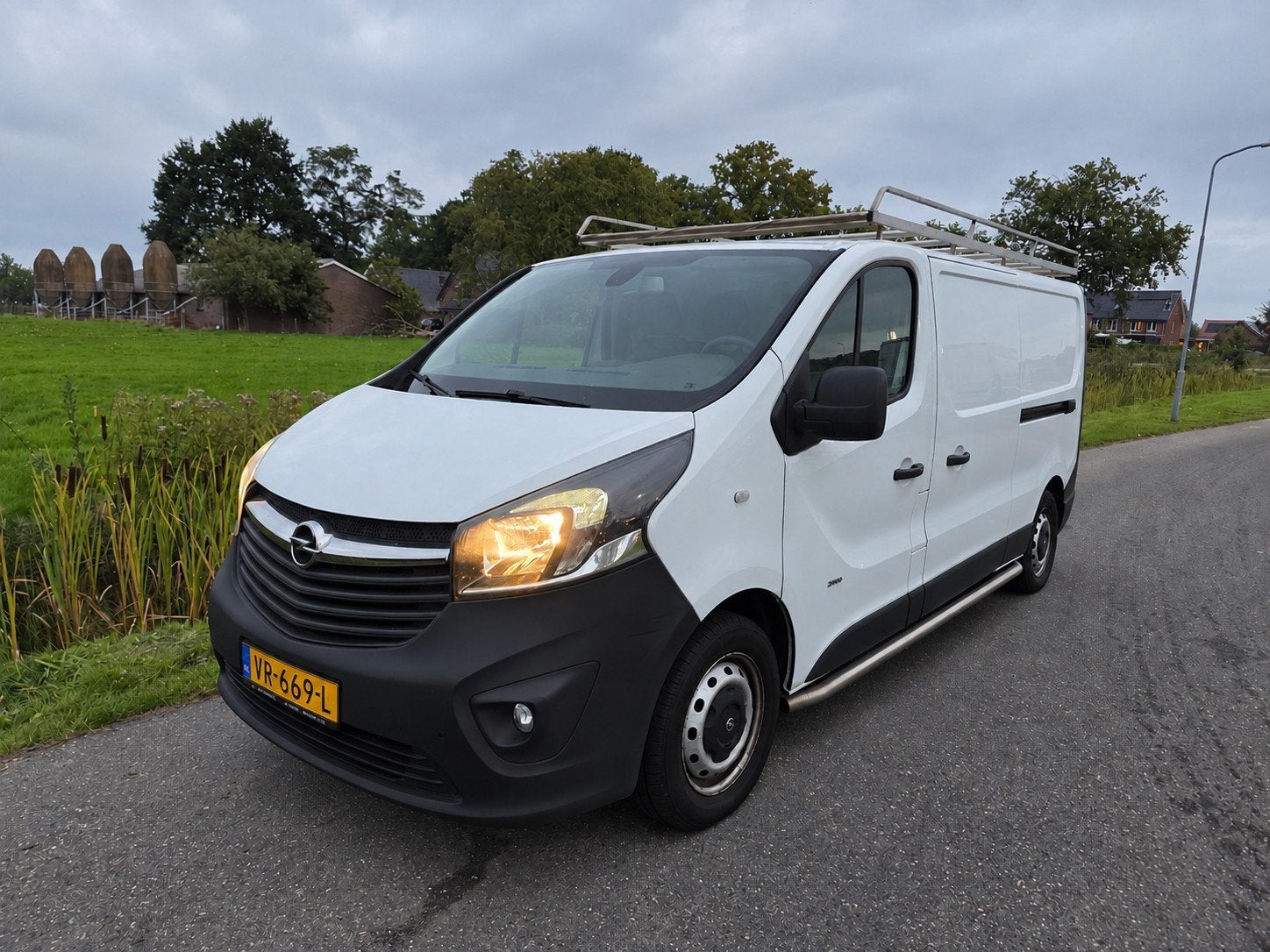 Opel Vivaro 1.6CDTI | L2H1 | Carplay | Trekhaak | Camera, Voorwielaandrijving, Euro 5, 4 cilinders, Wit