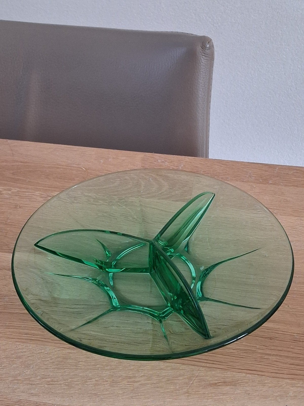 Vintage Art Deco Drievaksschaal helder groen glas, Ophalen of Verzenden