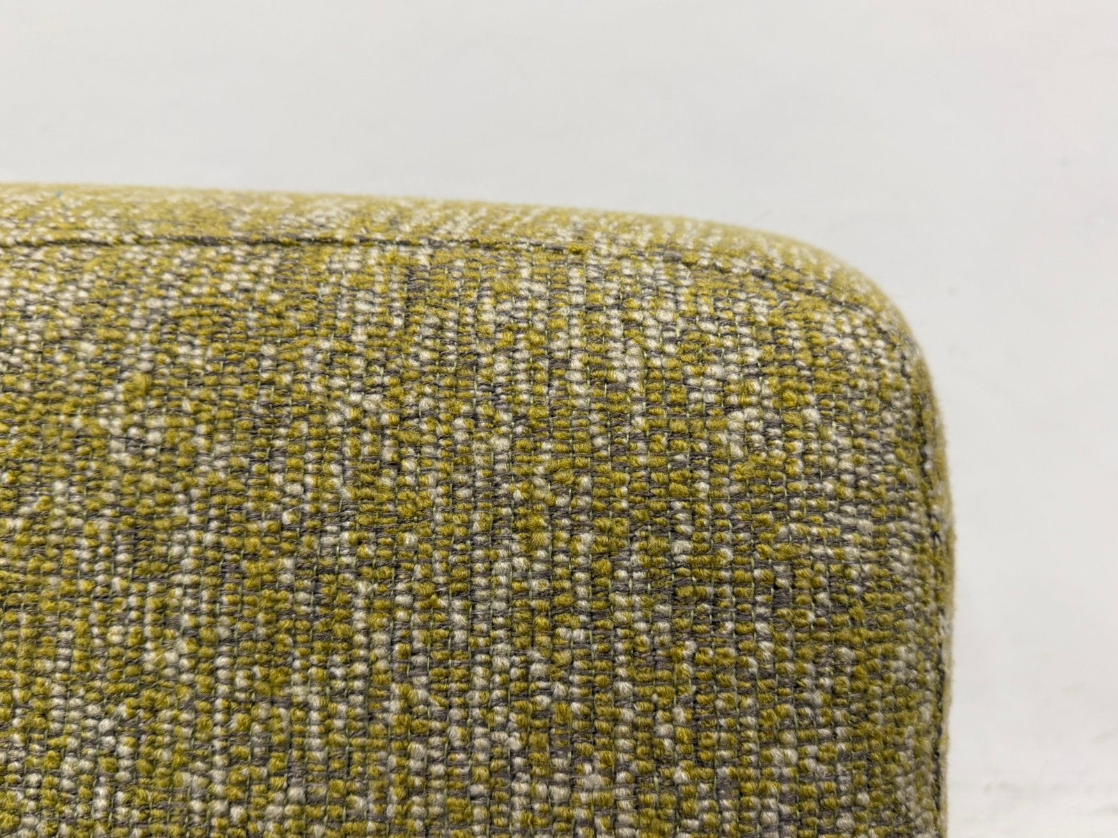 Gele Design Hoekbank 305 x 195 | GRATIS LEVERING, Info@couchrevive.nl, -, Couch Revive, Ophalen of Verzenden