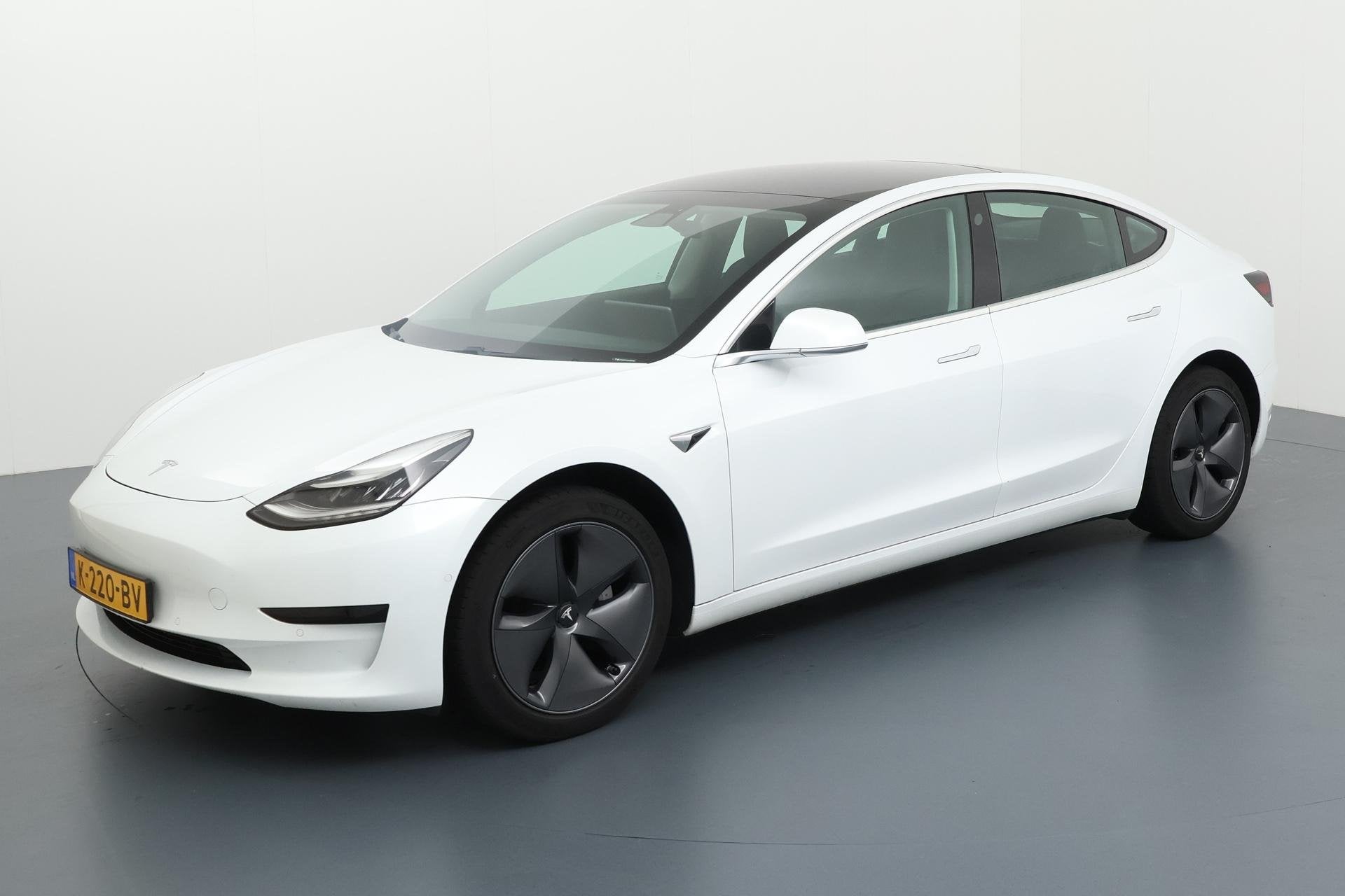 Tesla Model 3 Long Range RWD 75 kWh Elektrisch topmodel met, Auto's, Tesla, Automaat, 238 pk, Gebruikt, 634 km