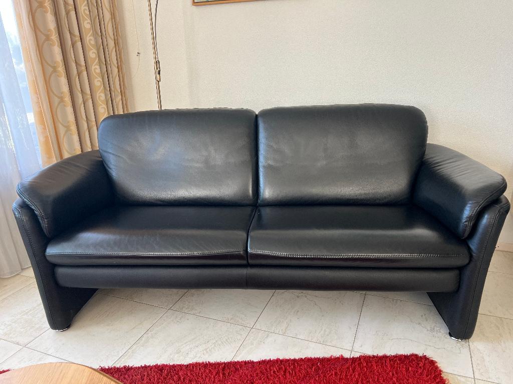 leren bank, zwart, drie zits, l;180 cm verstelbare leuningen, Ophalen, 150 tot 200 cm, Driepersoons, Zo goed als nieuw