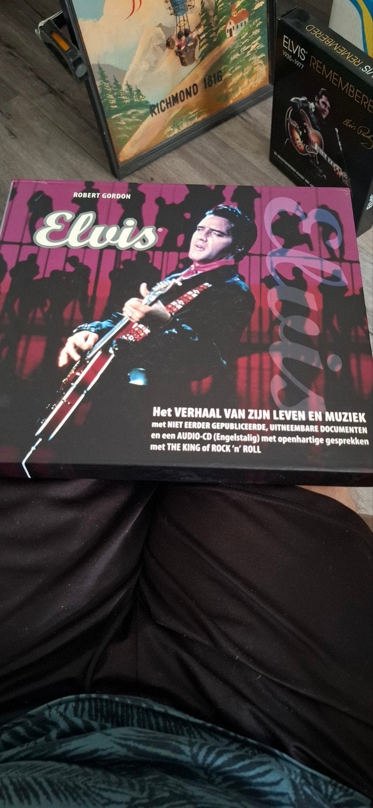 Elvis Presley Boek: Het Verhaal van Zijn Leven en Muziek, Ophalen of Verzenden, Zo goed als nieuw, Artiest, Robert Gordon