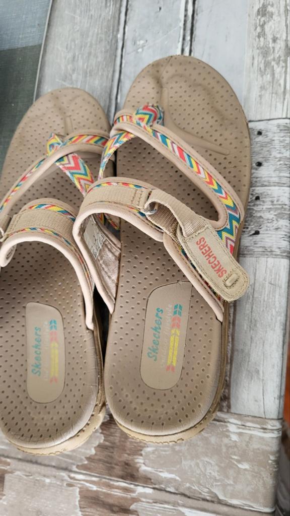 SKECHERS SLIPPERS, Ophalen of Verzenden, Meisje, Overige typen