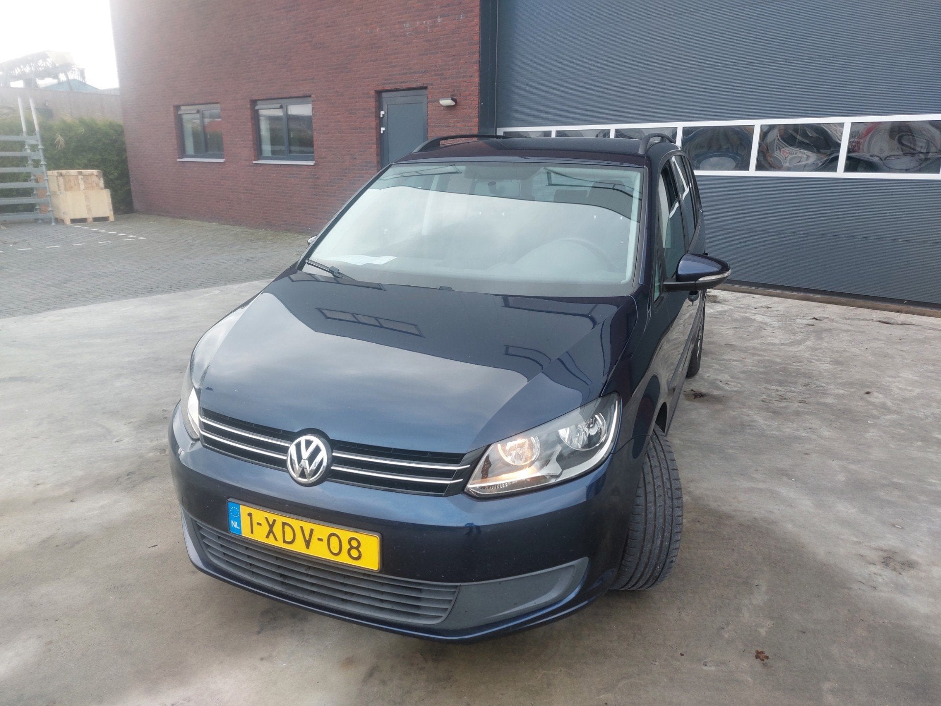 Volkswagen Touran 1.6 TDI Trendline BlueMotion7pers Airco/Na, Auto's, Volkswagen, Voorwielaandrijving, Euro 5, Gebruikt, Zwart