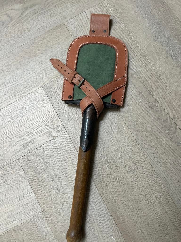 Replica schopfoedraal met schop - Nederlands leger 194, Ophalen of Verzenden, Landmacht, Nederland, Overige typen