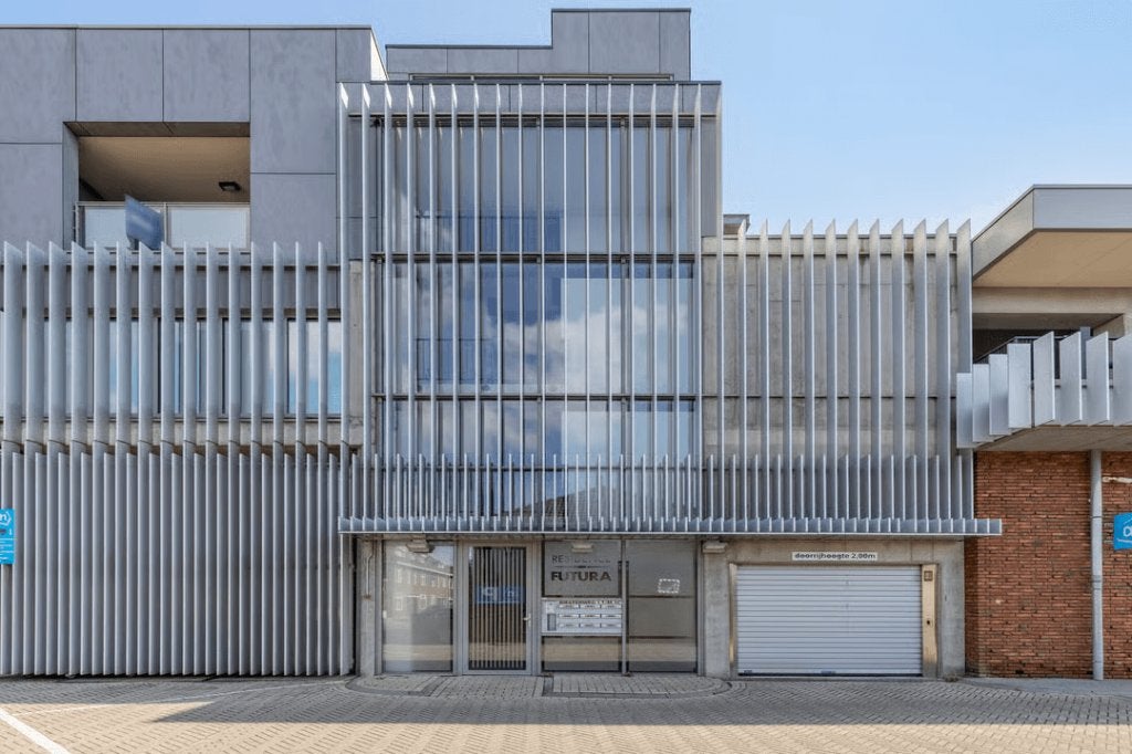 Modern, instapklaar 3-kamer appartement in Eindhoven/miv dec, Huizen en Kamers, Noord-Brabant, Via bemiddelaar, 3 kamers, 77 m²