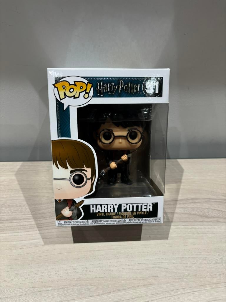 Funko Pop! Harry Potter #51 Harry Potter with Broom Vinyl, Funko Europe, Ophalen of Verzenden, Zo goed als nieuw, 4th floor, 1 Queen Caroline St, London W6 9YN, Verenigd Koninkrijk