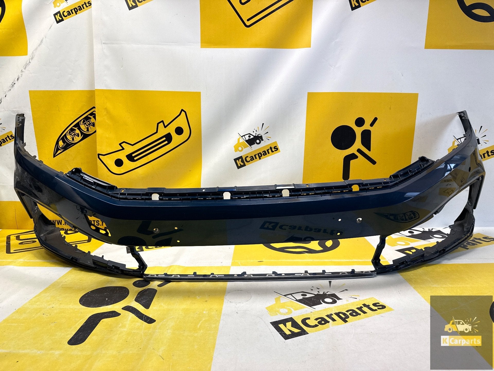 Voorbumper VW Passat KLS 3G Facelift R-line GTE bumper 2019, Gebruikt, Volkswagen AG, Bumper, Berliner Ring 2
38440  Wolfsburg, DE