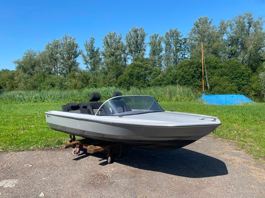 Nette Beekman Speedboot met Yamaha 20 PK – Direct vaarklaar, Ophalen, Kunststof, Gebruikt, Met afstandsbediening