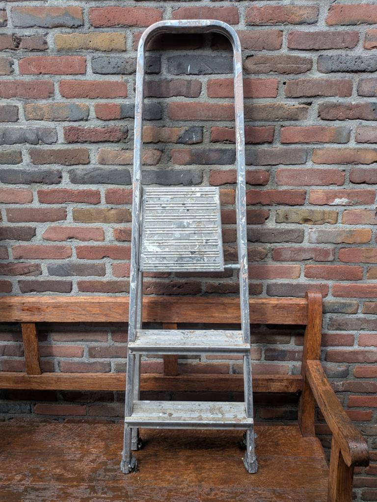 Huishoudtrap schilderstrap trapje 3 tredes, Doe-het-zelf en Verbouw, Ladders en Trappen, Ophalen, Gebruikt, Minder dan 2 meter