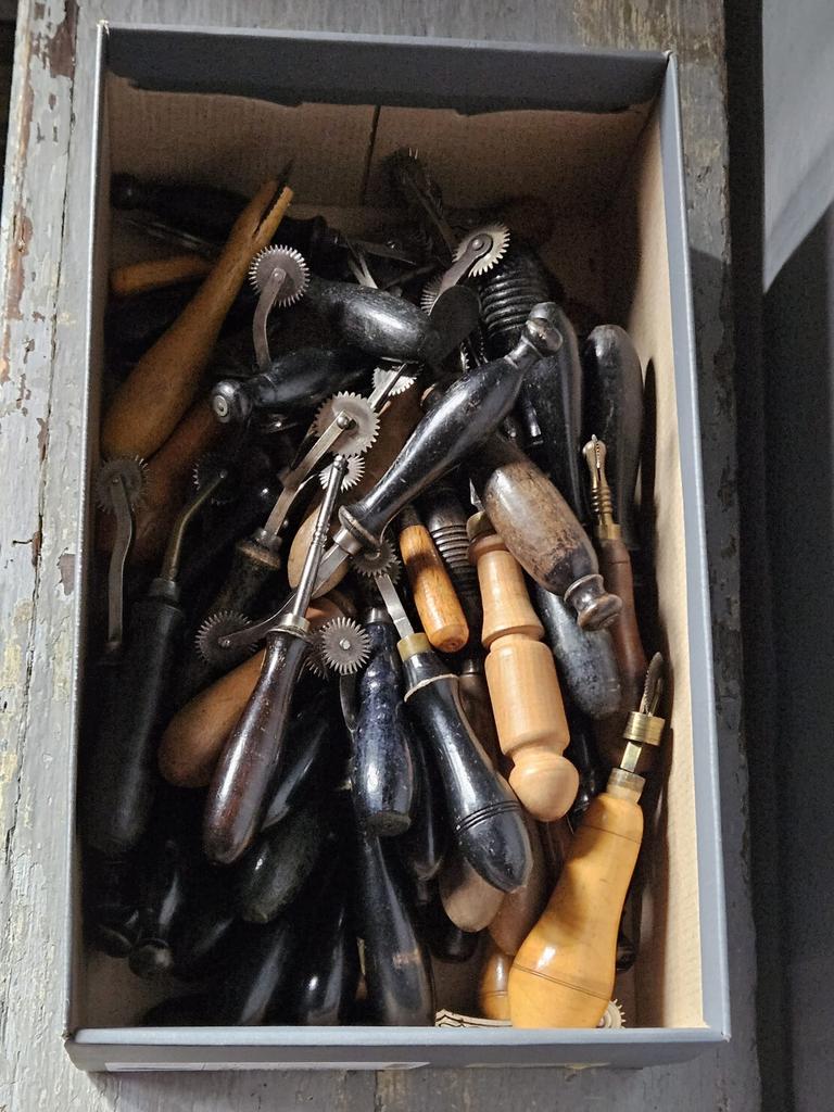 Verzameling oude  coupeusewielen / patroonwiel / radeerwiel, Ophalen of Verzenden