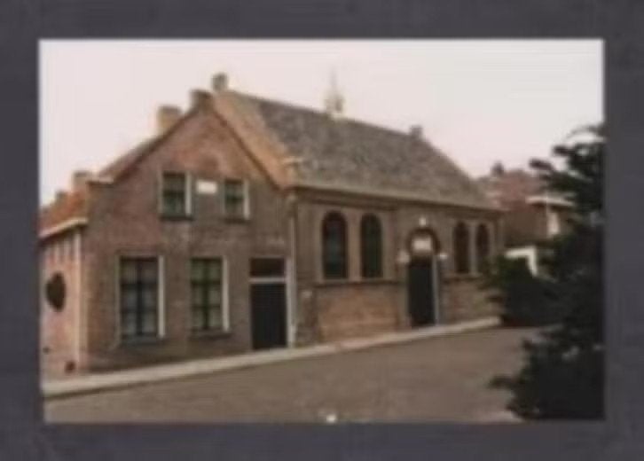 Foto Coevorden Synagoge Kerkstraat Jaren 80., 1980 tot heden, Foto, Ophalen of Verzenden, Zo goed als nieuw