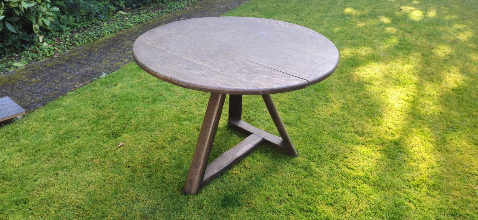 Antieke ronde eikenhouten tafel, driepotig onderstel, Ophalen