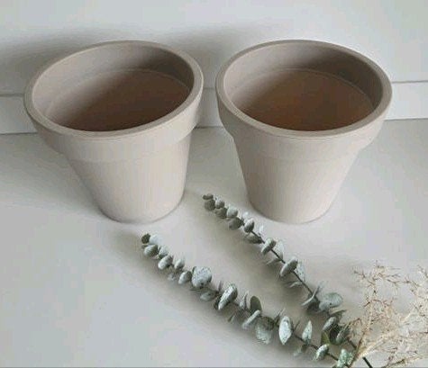 Set van 2 kunstof middelgrote bloempotten taupe H:18cm B:20c, Ophalen, Rond, Nieuw, Aardewerk