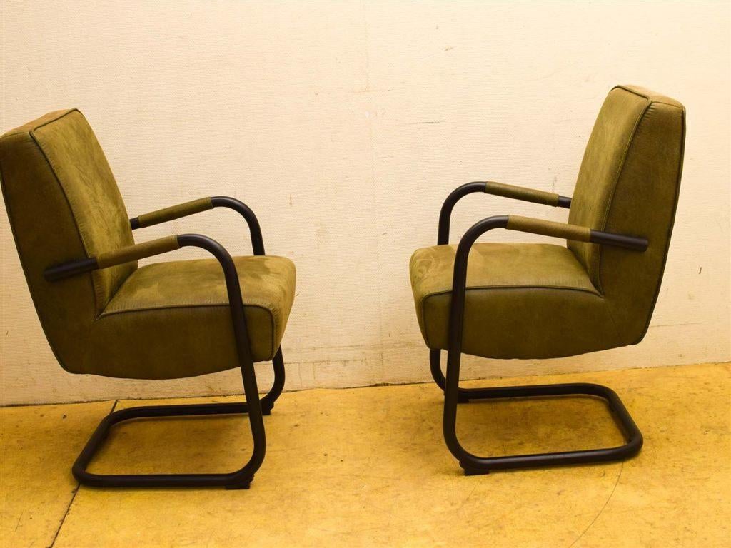 2 stuks Stoelen met armleuning 51327, Huis en Inrichting, Stoelen, Ophalen of Verzenden, Gebruikt, Metaal, Vijf, Zes of meer stoelen