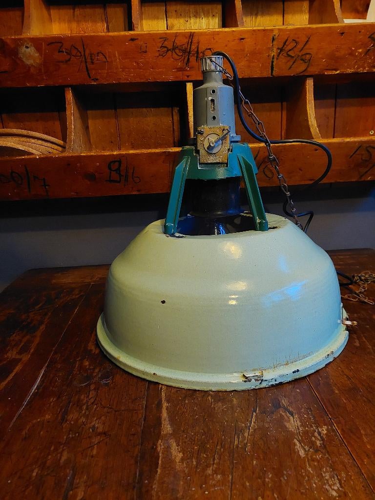Mintgroene emaille vintage fabriekslamp industrieel, Ophalen, Glas, Minder dan 50 cm