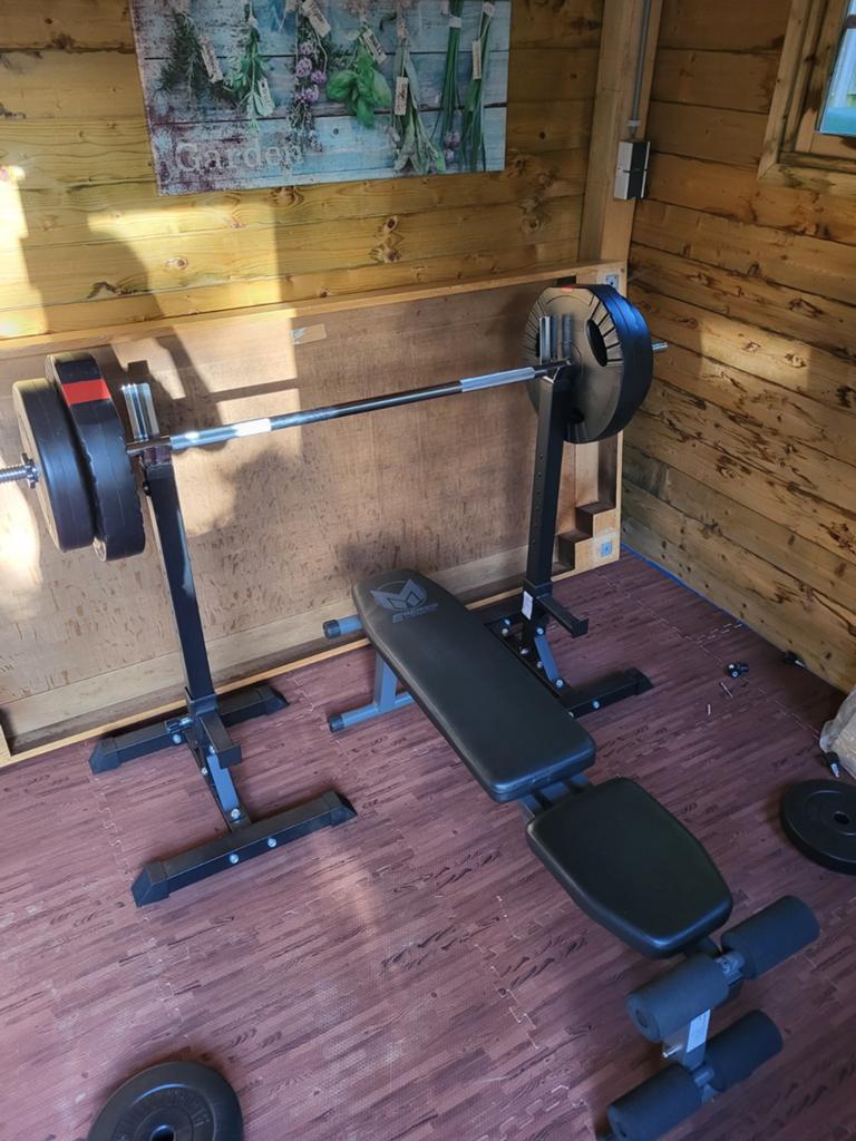 Bankdruksteunen, Halterbank, halterstang met gewichten, Sport en Fitness, Fitnessapparatuur, Ophalen, Krachtstation, Zo goed als nieuw