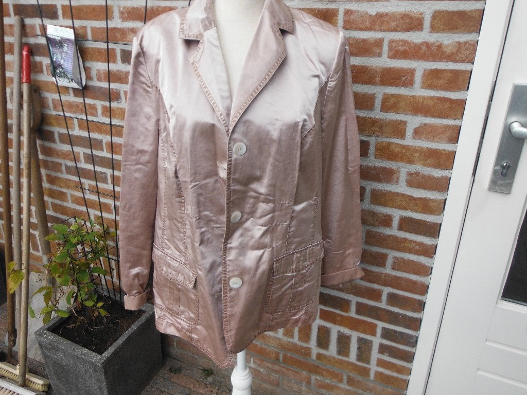 mooi glanzend taupe achtig jasje van Erfo, mt 46, Overige kleuren, Verzenden, Erfo, Zo goed als nieuw