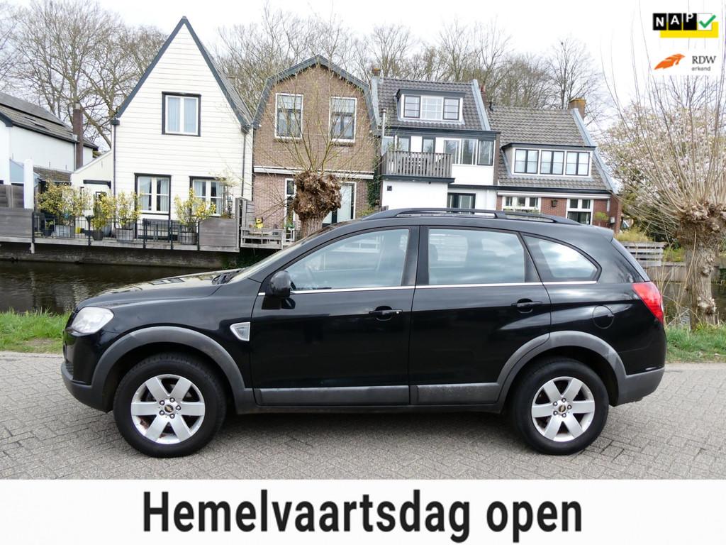 Chevrolet Captiva 2.4i Style 2WD 7-Persoons EXPORT ONLY TRAI, Gebruikt, 4 cilinders, 7 stoelen, Zwart