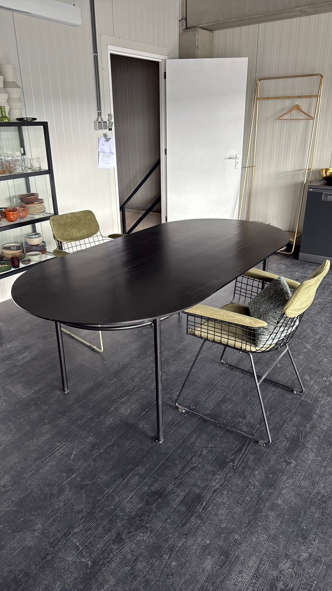Hkliving eetkamertafel zwart, Ophalen, Gebruikt, Ovaal, 150 tot 200 cm