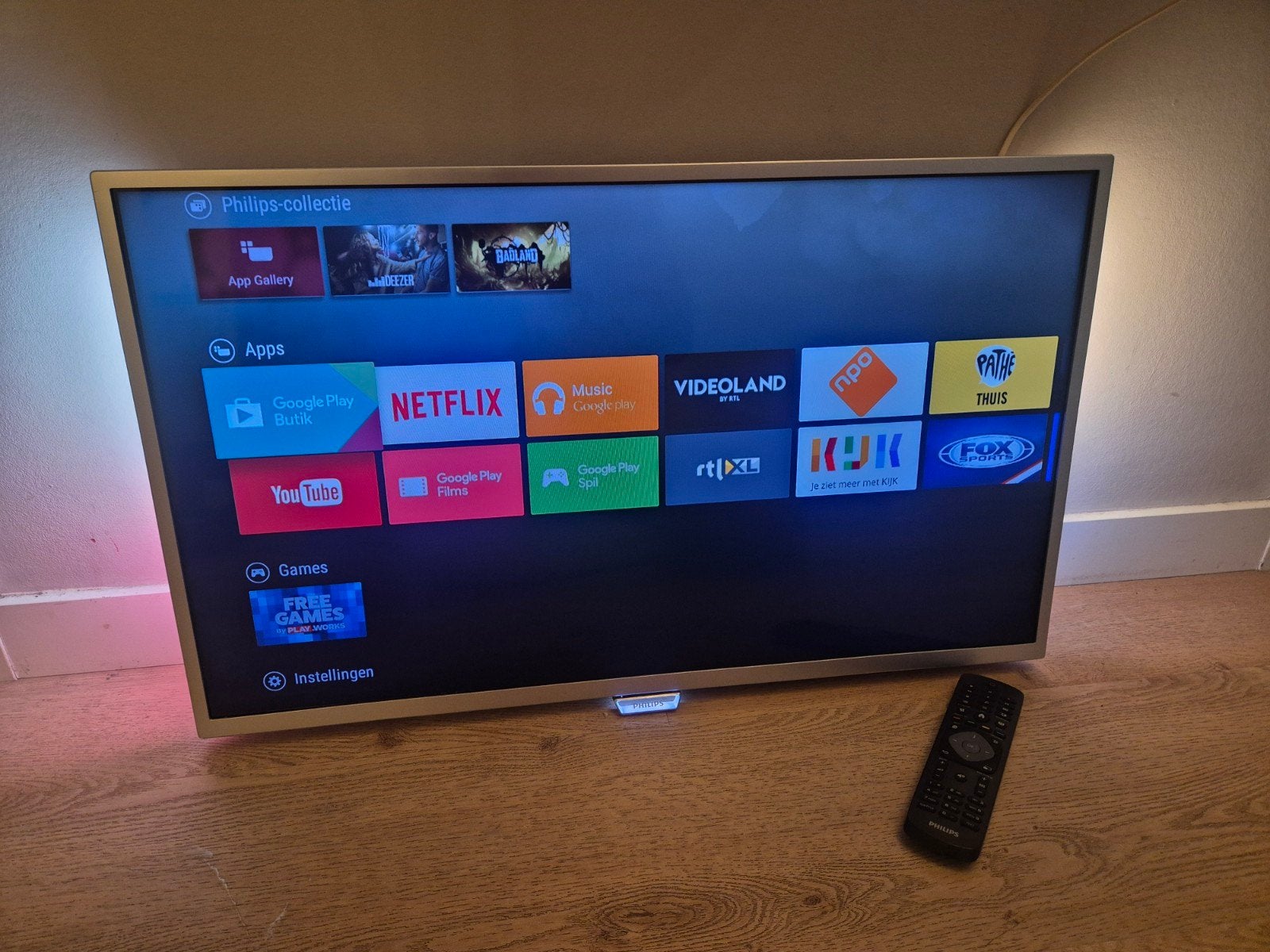 Philips android TV ambilight - Netflix werkt, Google niet, Ophalen of Verzenden, 100 cm of meer, 50 Hz, Philips